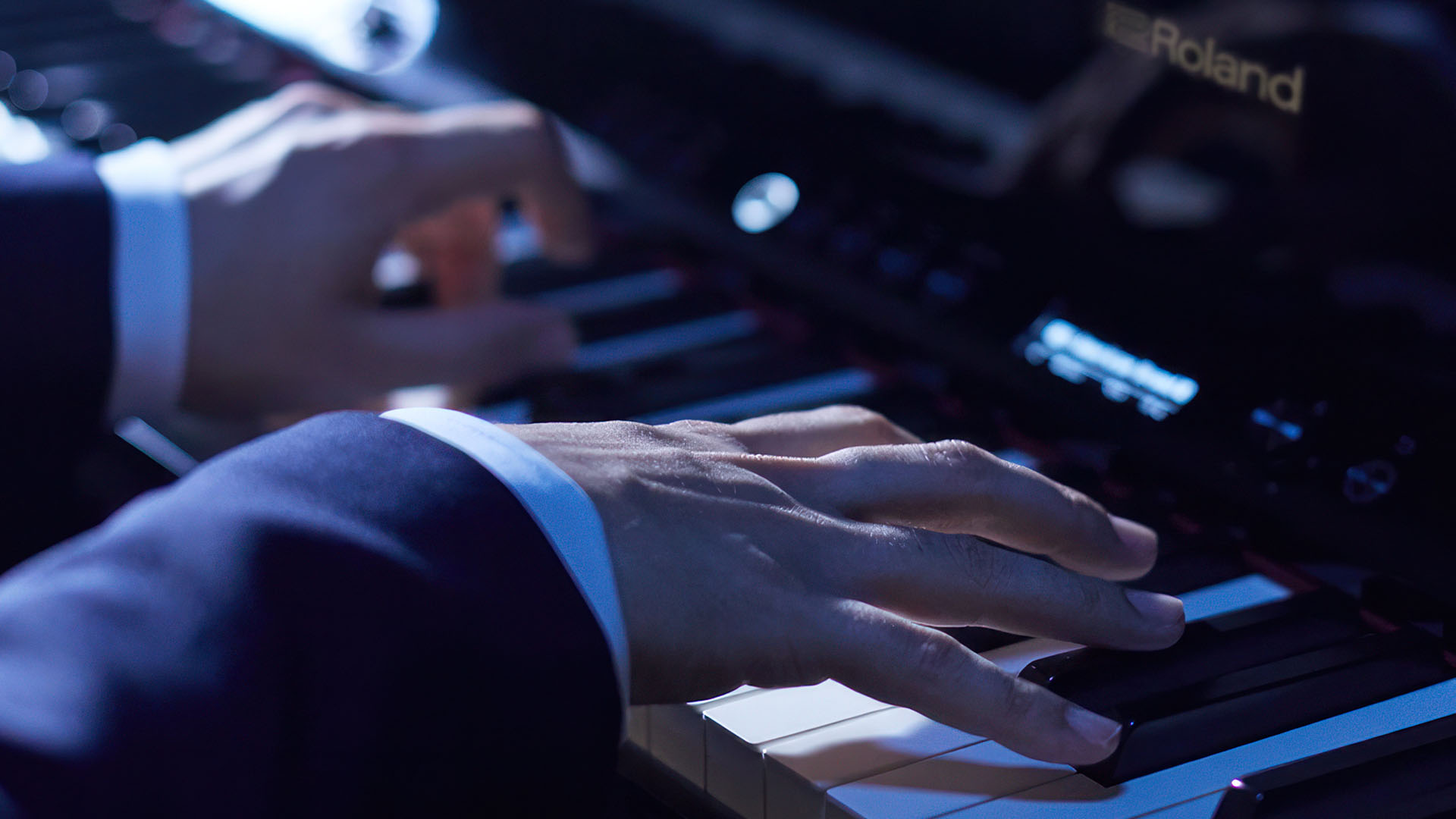 Roland HP & LX Digital Pianos 3