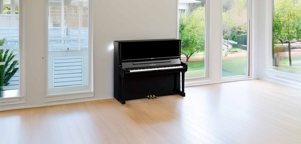 Used Yamaha U1 in living room