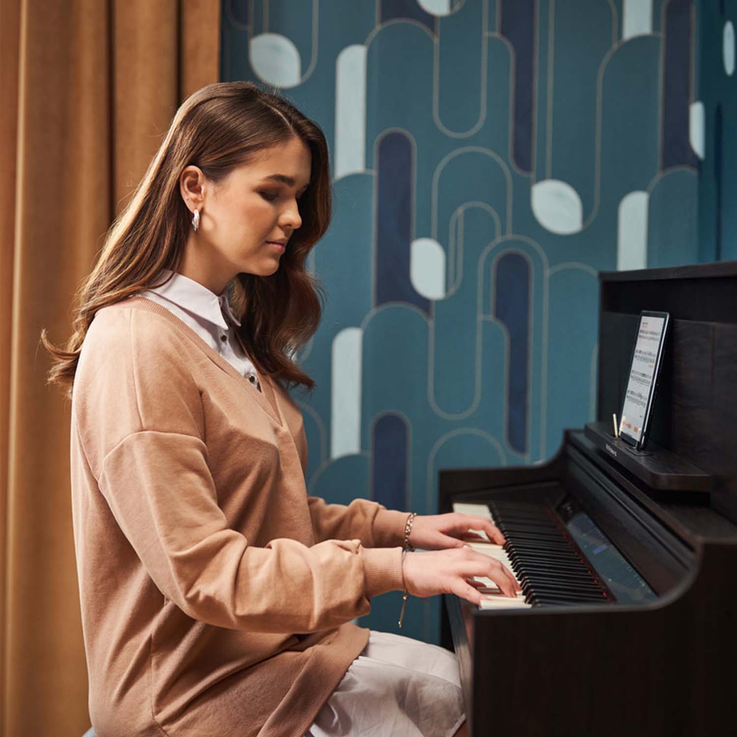 Roland LX6 Premium Digital Piano - Image 7