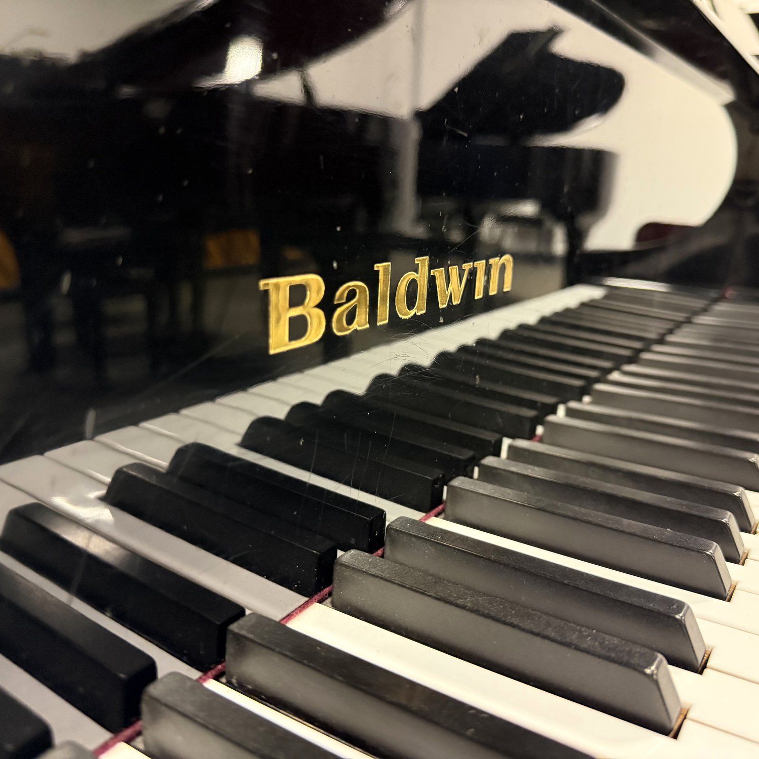 Used Baldwin Model M, in Polished Ebony