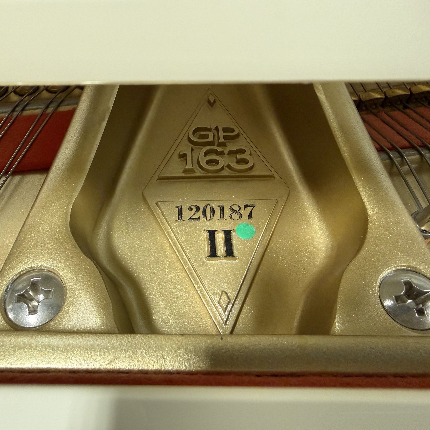 Used Boston GP163 II in Ivory Polish (White)