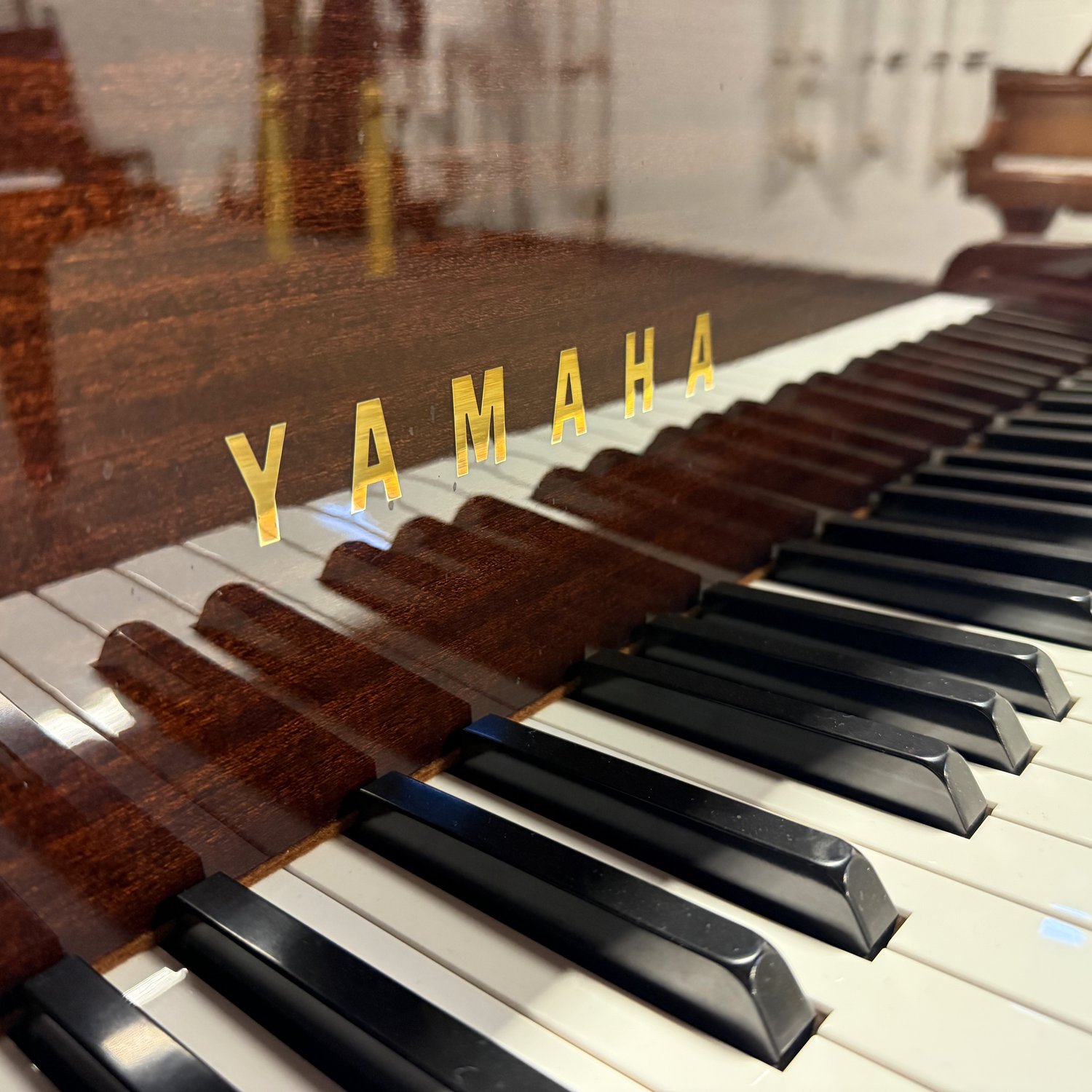 Used Yamaha GB1 in Mahogany Polish