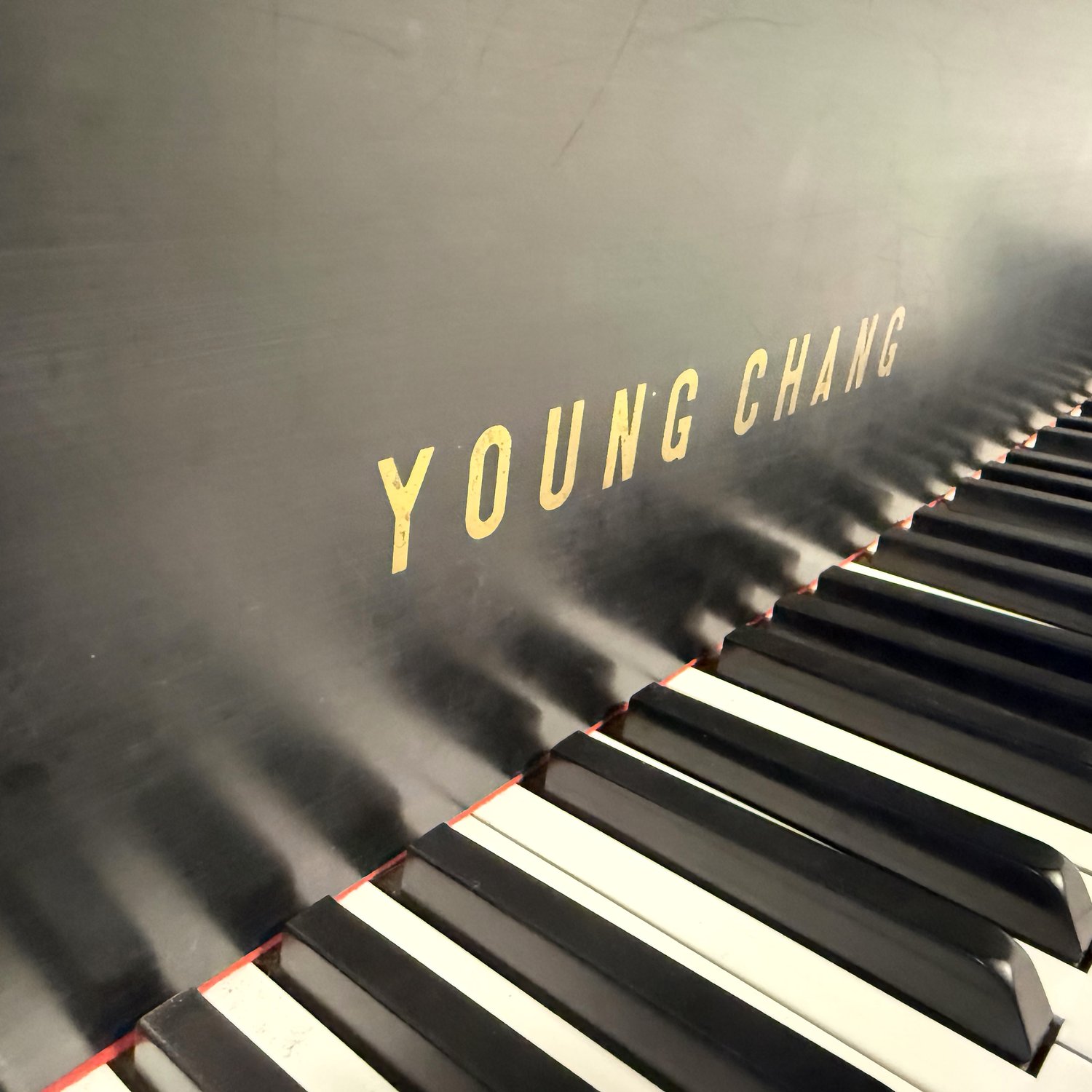 Used Young Chang G150 in Ebony Polish