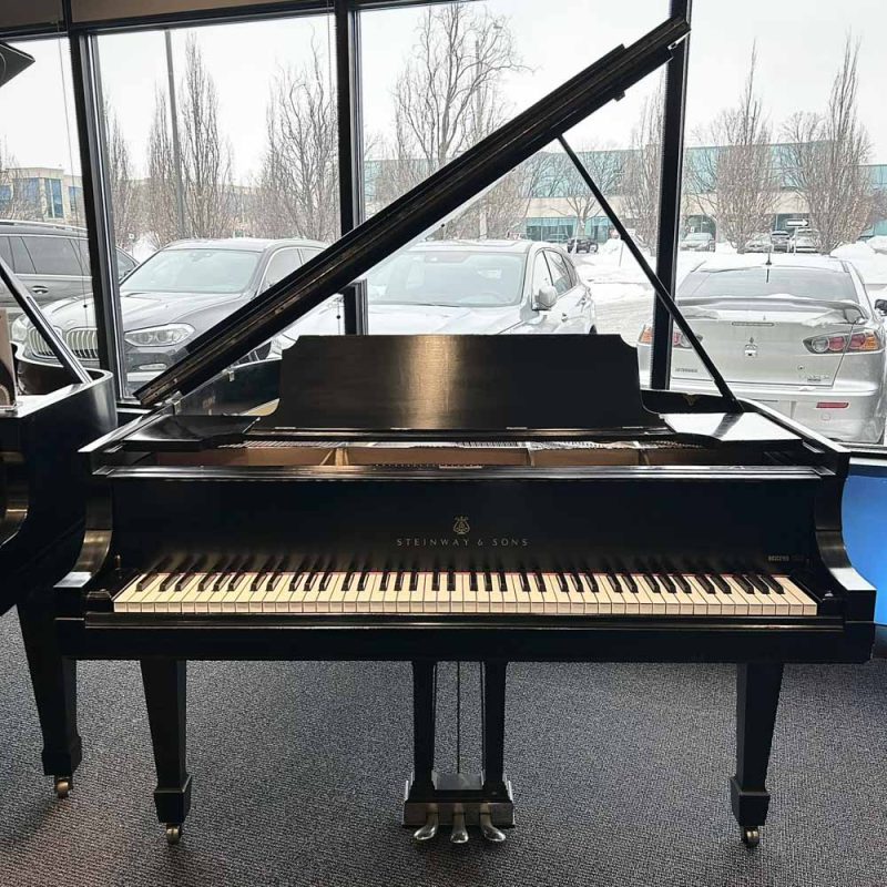 Steinway M Grand Piano Front Angle